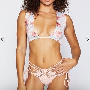 Frankie’s Bikinis Set